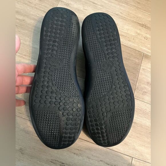 Clarks Cloudsteppers women’s slip on black loafer. Unworn size 9 - Picture 8 of 8